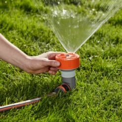 Arroseur Pic Twist Classic Gardena 4 Surfaces Arrosage Raccord Inclus -Magasin D'Outils De Jardinage arroseur sur pic twist classic gardena 4surfaces arrosage au choix avec raccord tuyau inclus 4