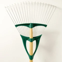 Balai Gazon Xfil Manche Rond Bois Percé Certifié PEFC Leborgne 368121 -Magasin D'Outils De Jardinage imageproduct371872 2